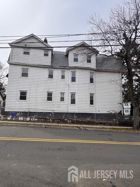 Multifamily For Sale - 186 Linden Avenue<br/> Essex County, Irvington, NJ 07111