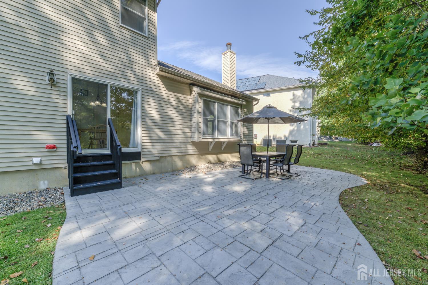 South Brunswick, New Jersey 08540, United States, 5 Bedrooms Bedrooms, ,3 BathroomsBathrooms,Residential,Pending,214504