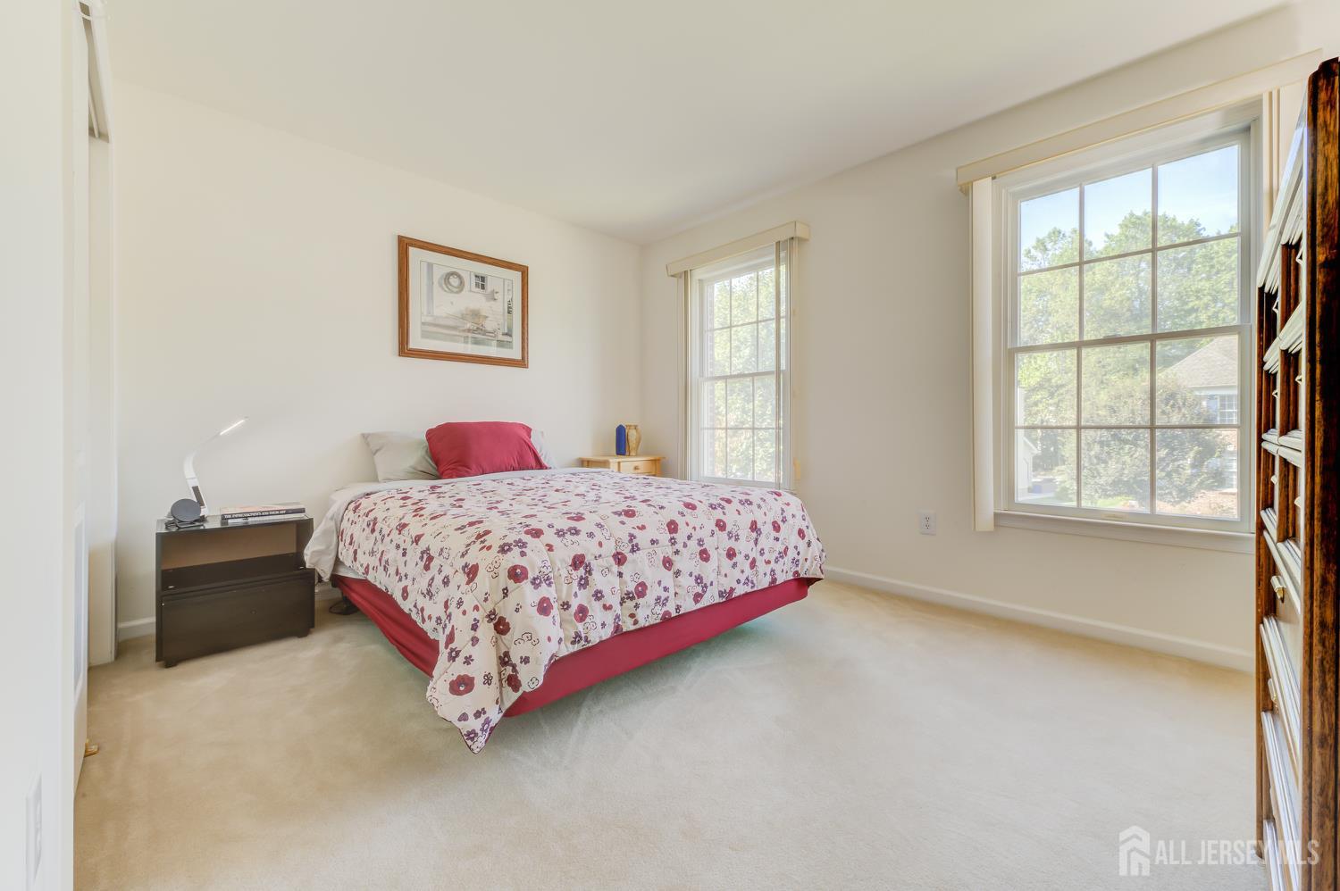 South Brunswick, New Jersey 08540, United States, 5 Bedrooms Bedrooms, ,3 BathroomsBathrooms,Residential,Pending,214504