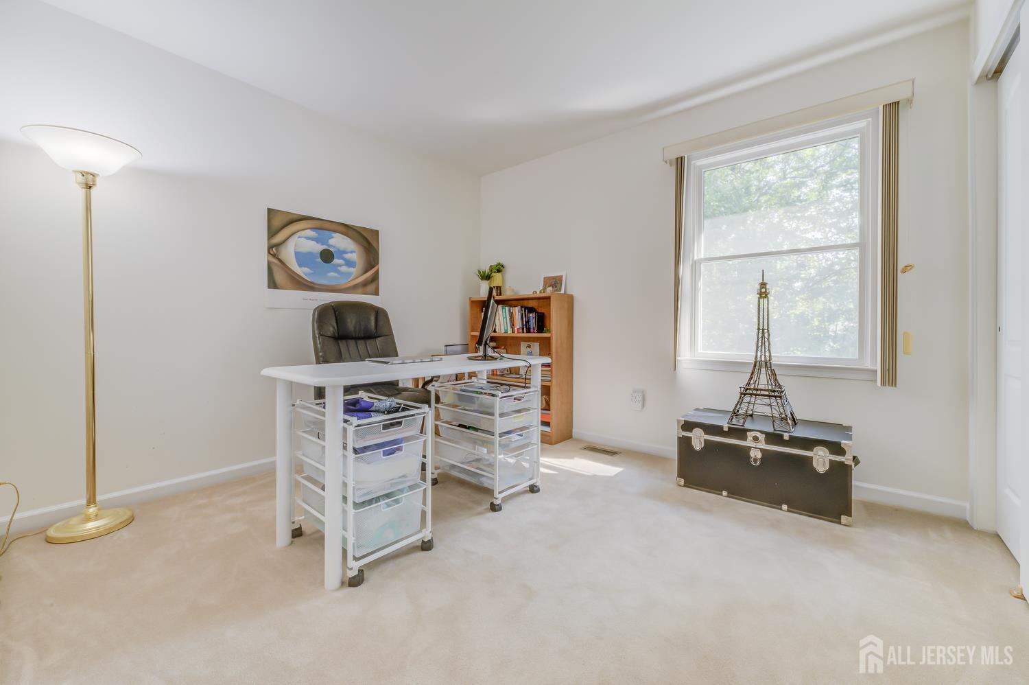 South Brunswick, New Jersey 08540, United States, 5 Bedrooms Bedrooms, ,3 BathroomsBathrooms,Residential,Pending,214504