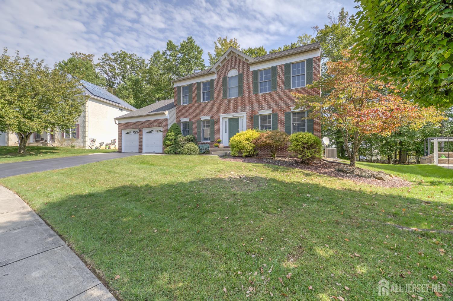 South Brunswick, New Jersey 08540, United States, 5 Bedrooms Bedrooms, ,3 BathroomsBathrooms,Residential,Pending,214504