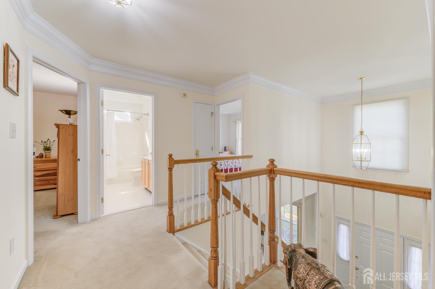 South Brunswick, New Jersey 08540, United States, 5 Bedrooms Bedrooms, ,3 BathroomsBathrooms,Residential,Pending,214504