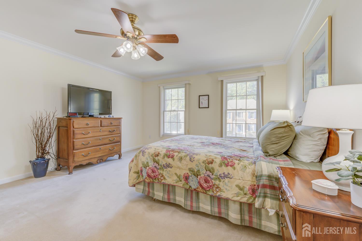 South Brunswick, New Jersey 08540, United States, 5 Bedrooms Bedrooms, ,3 BathroomsBathrooms,Residential,Pending,214504