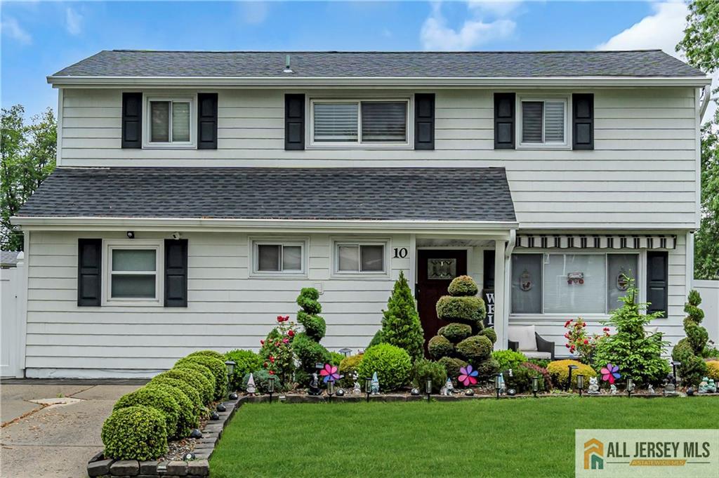 10 Buttonwood Drive, Old Bridge, New Jersey image 1