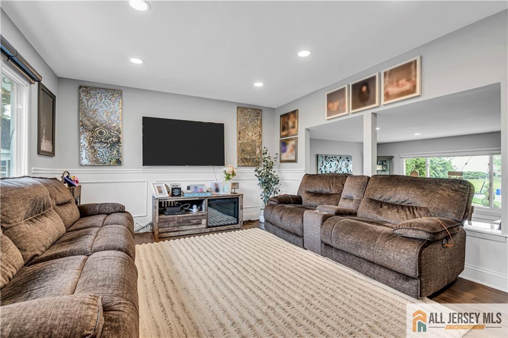 10 Buttonwood Drive, Old Bridge, New Jersey image 9