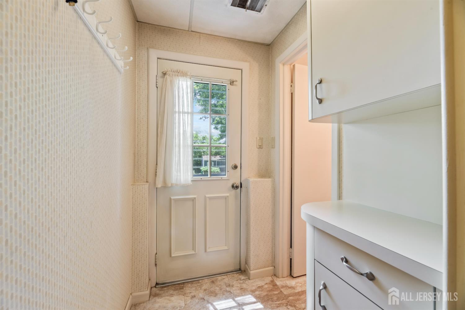41 Winton Road, East Brunswick, New Jersey image 24