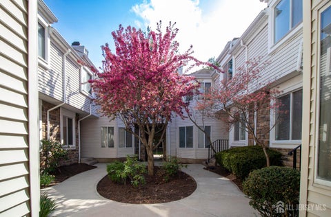 Condo For Sale - 1025 Schmidt Lane<br/> North Brunswick, NJ 08902