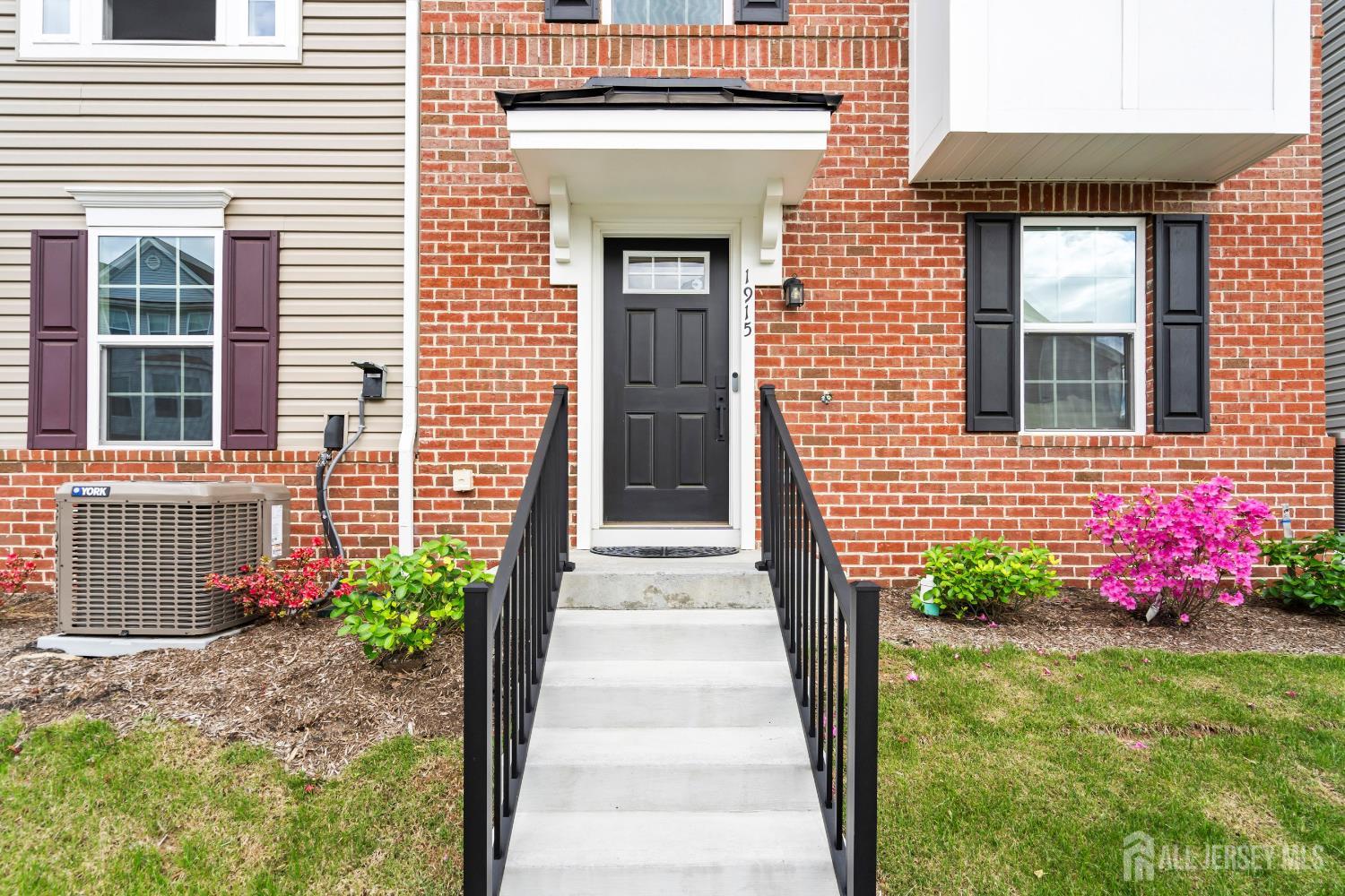 1915 Switzer Avenue, Parlin, New Jersey image 3