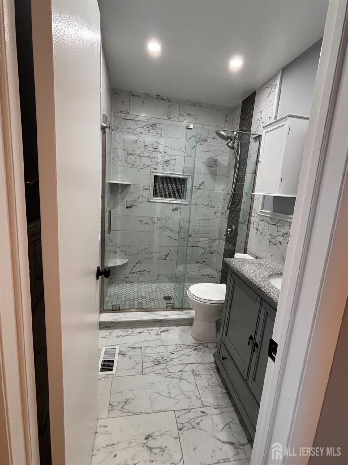 234 Hampshire Drive, Plainsboro, New Jersey image 13