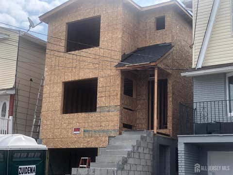 Multifamily For Sale - 113 Judy Drive<br/> Keasbey, NJ 08832