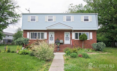 Homes For Rent - 8 Chester Court<br/> Edison, NJ 08817