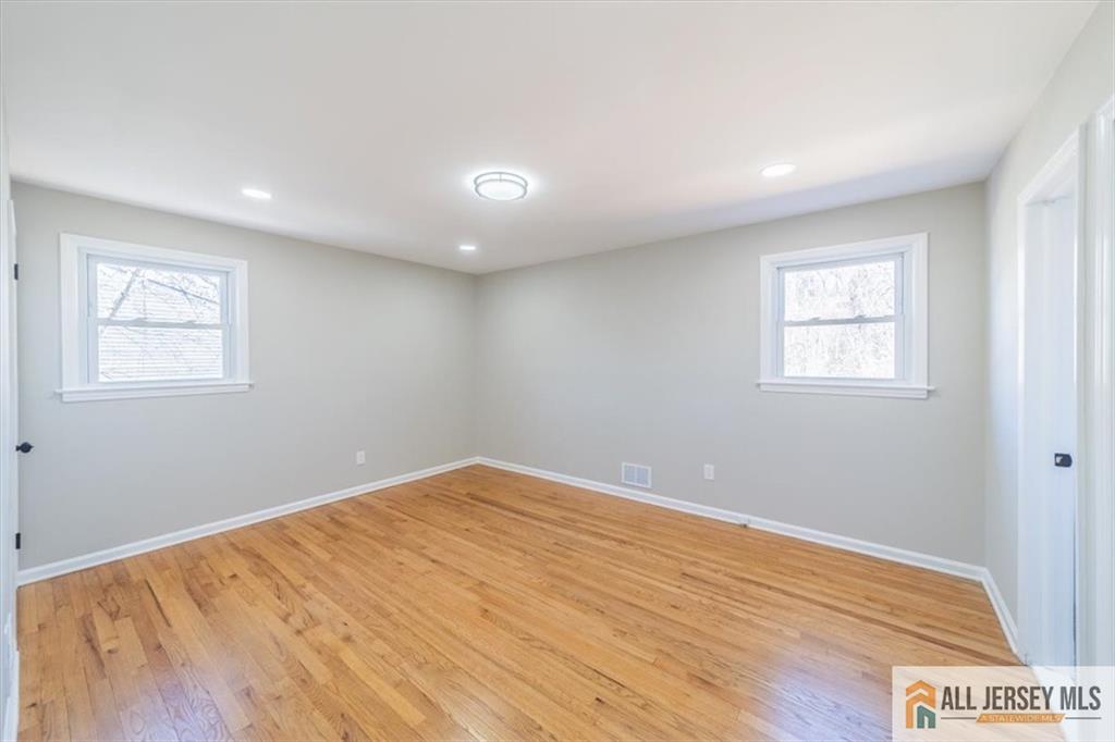 162 Barbara Place, Middlesex, New Jersey image 18