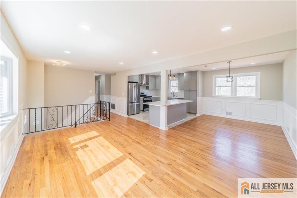 162 Barbara Place, Middlesex, New Jersey image 9