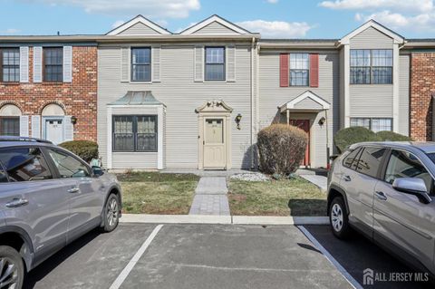 Condo For Sale - 204 Hampshire Court<br/> Piscataway, NJ 08854