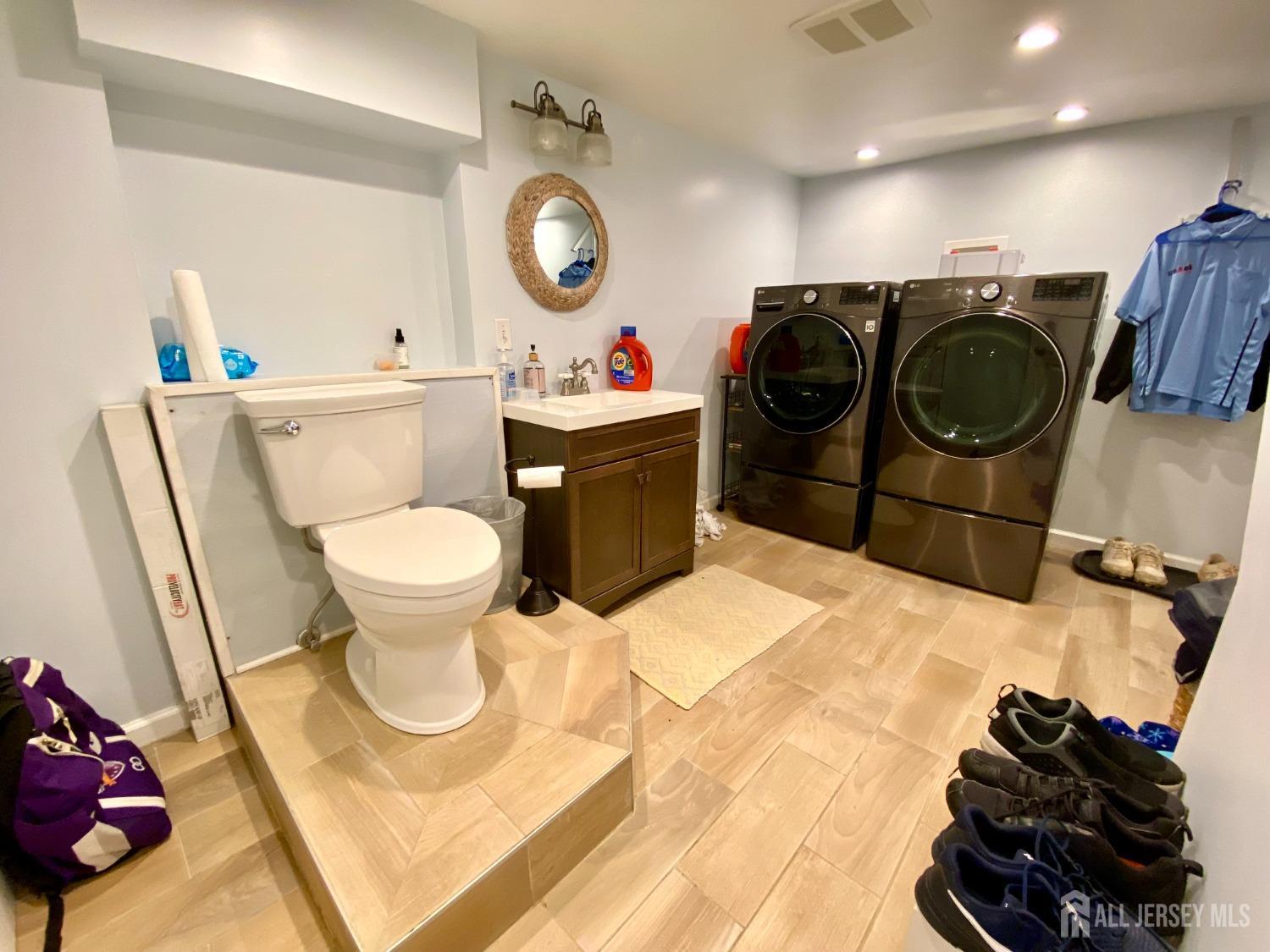 22 E Zoller Road, East Brunswick, New Jersey image 21