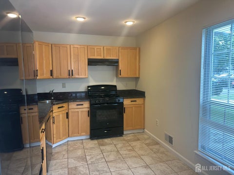 Townhouse For Rent - 212 Darwin Lane<br/> North Brunswick, NJ 08902