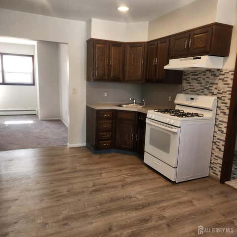 Apartment For Rent - 176 Central Avenue<br/> Metuchen, NJ 08840