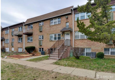 Condo For Sale - 124 College Drive<br/> Edison, NJ 08817