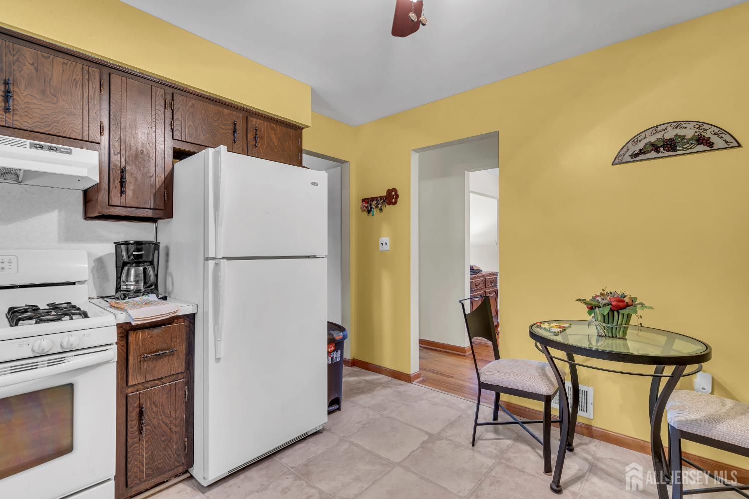 15 Oakwood Place, North Brunswick, New Jersey image 18