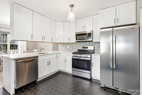 Condo For Sale - 1608 Cypress Lane #8<br/> East Brunswick, NJ 08816