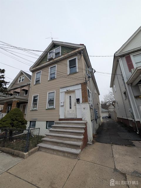 Multifamily For Sale - 97 Harvey Street<br/> New Brunswick, NJ 08901