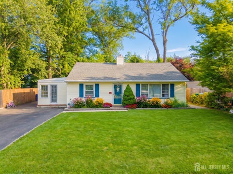 Homes For Sale - 12 Pierrepont Avenue<br/> Middlesex County, Middlesex, NJ 08846