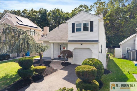 Homes For Sale - 25 Shelly Road<br/> Middlesex County, Old Bridge, NJ 08857