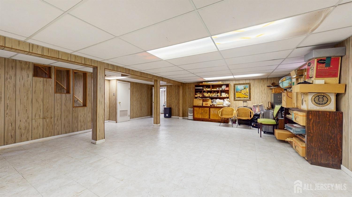 4 Whitewood Road, Edison, New Jersey image 23