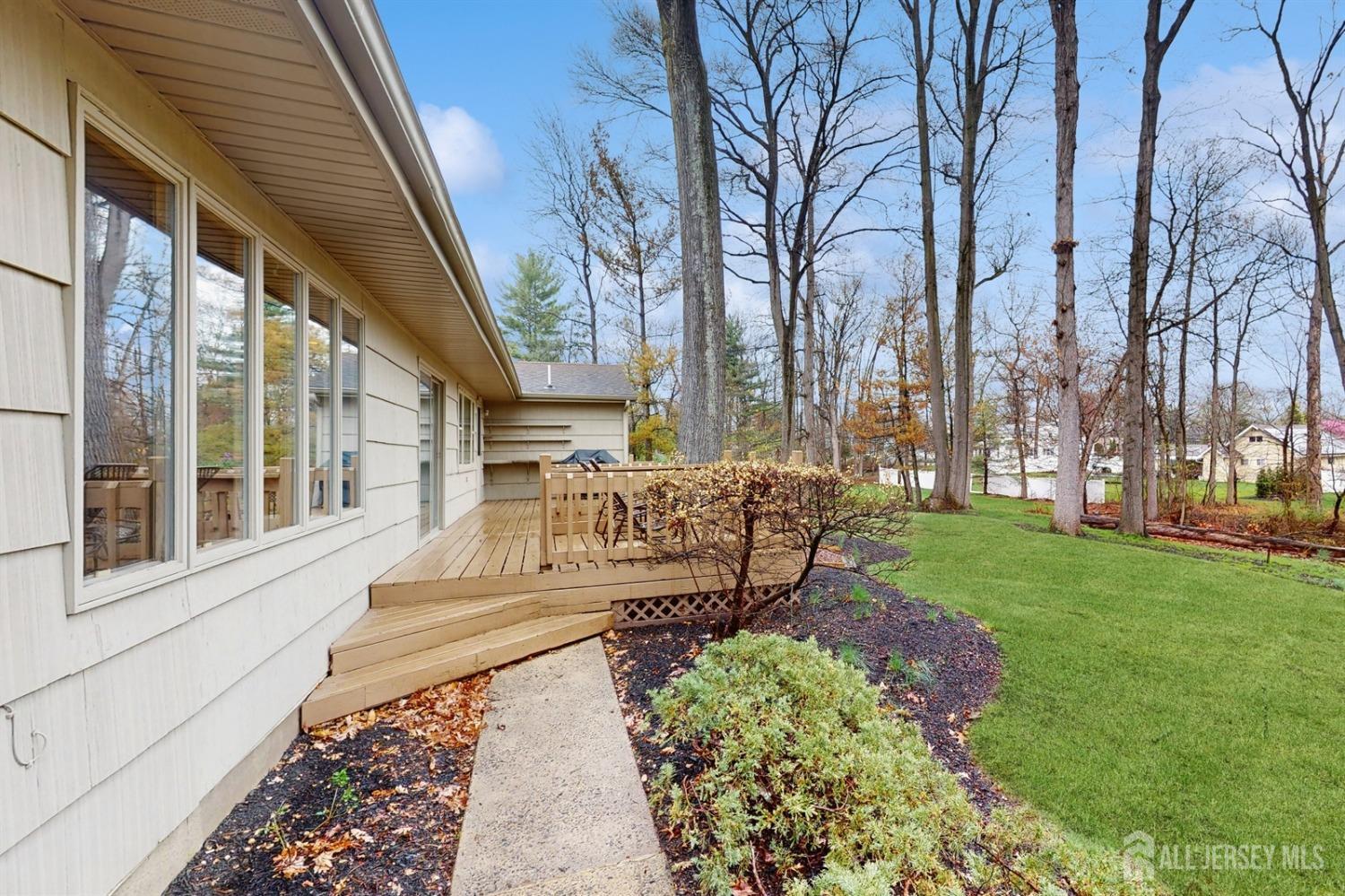 4 Whitewood Road, Edison, New Jersey image 25