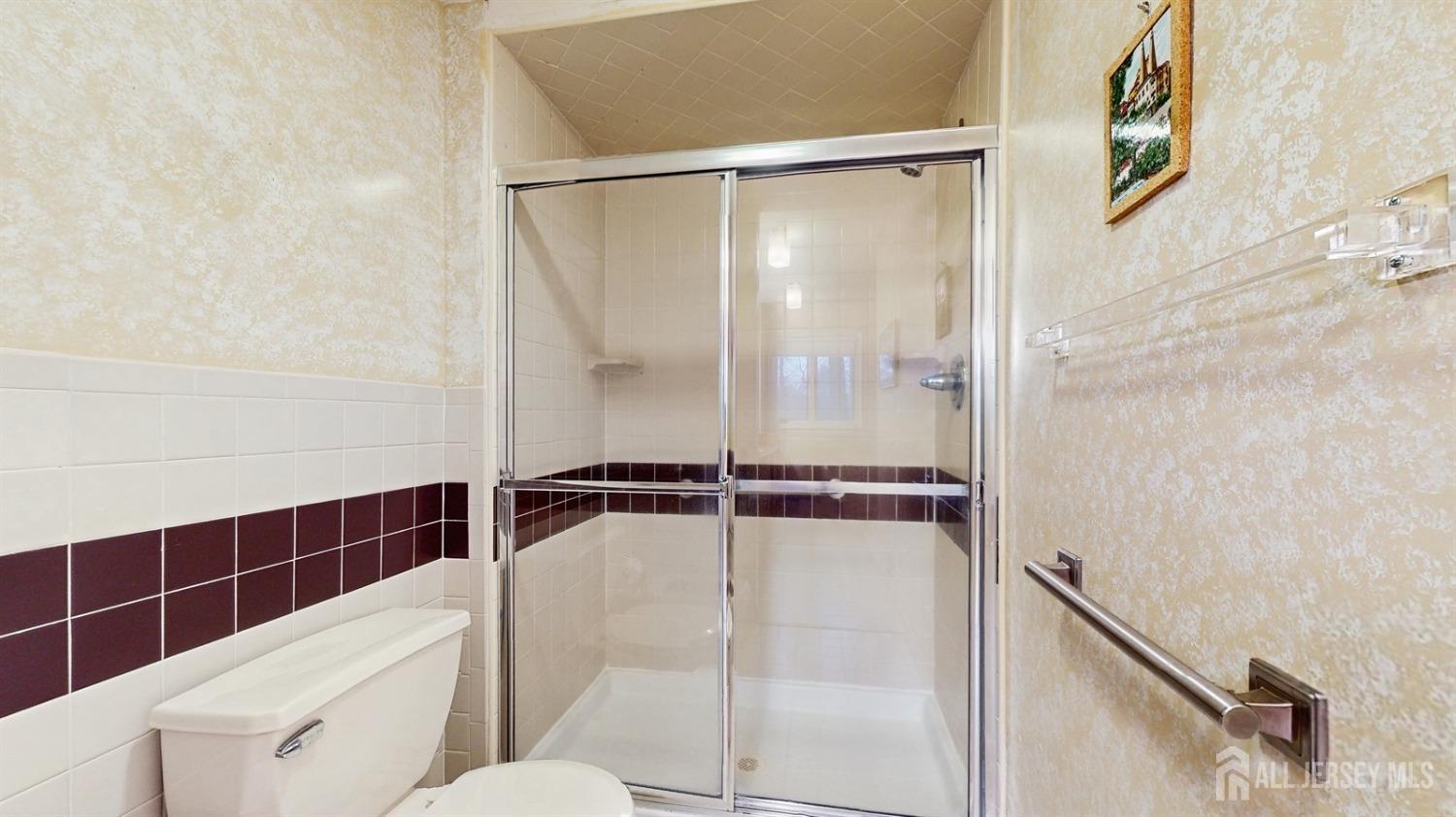 4 Whitewood Road, Edison, New Jersey image 16