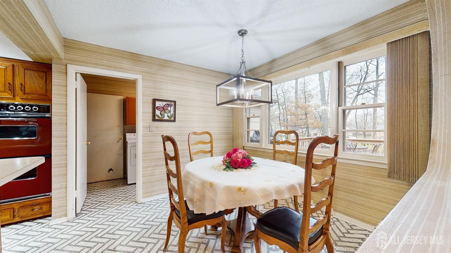 4 Whitewood Road, Edison, New Jersey image 9