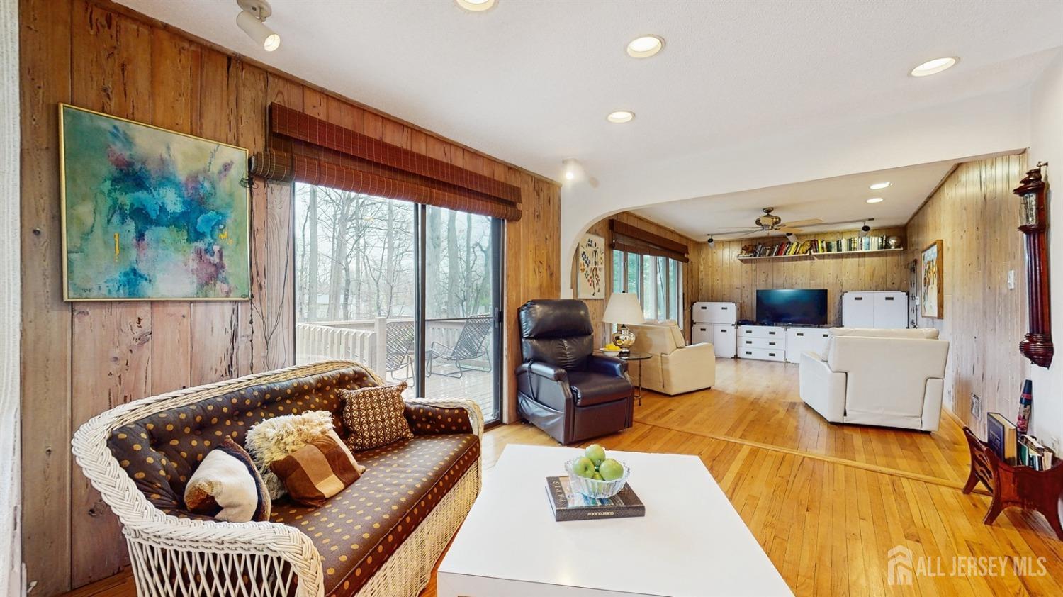 4 Whitewood Road, Edison, New Jersey image 6