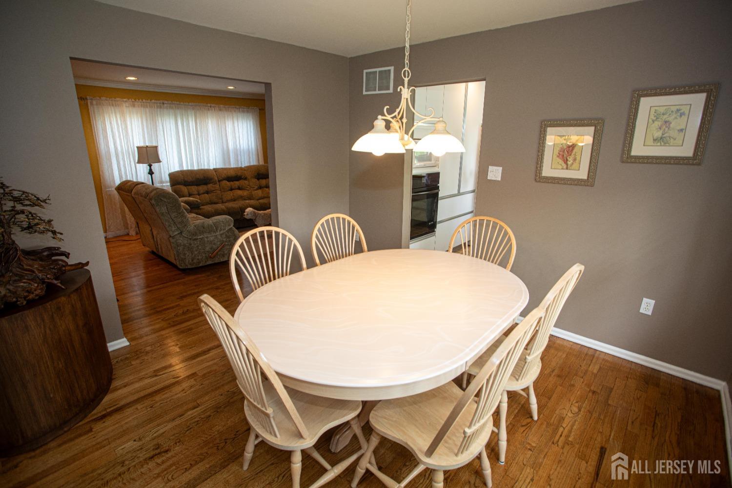7 Colt Court, East Brunswick, New Jersey image 10