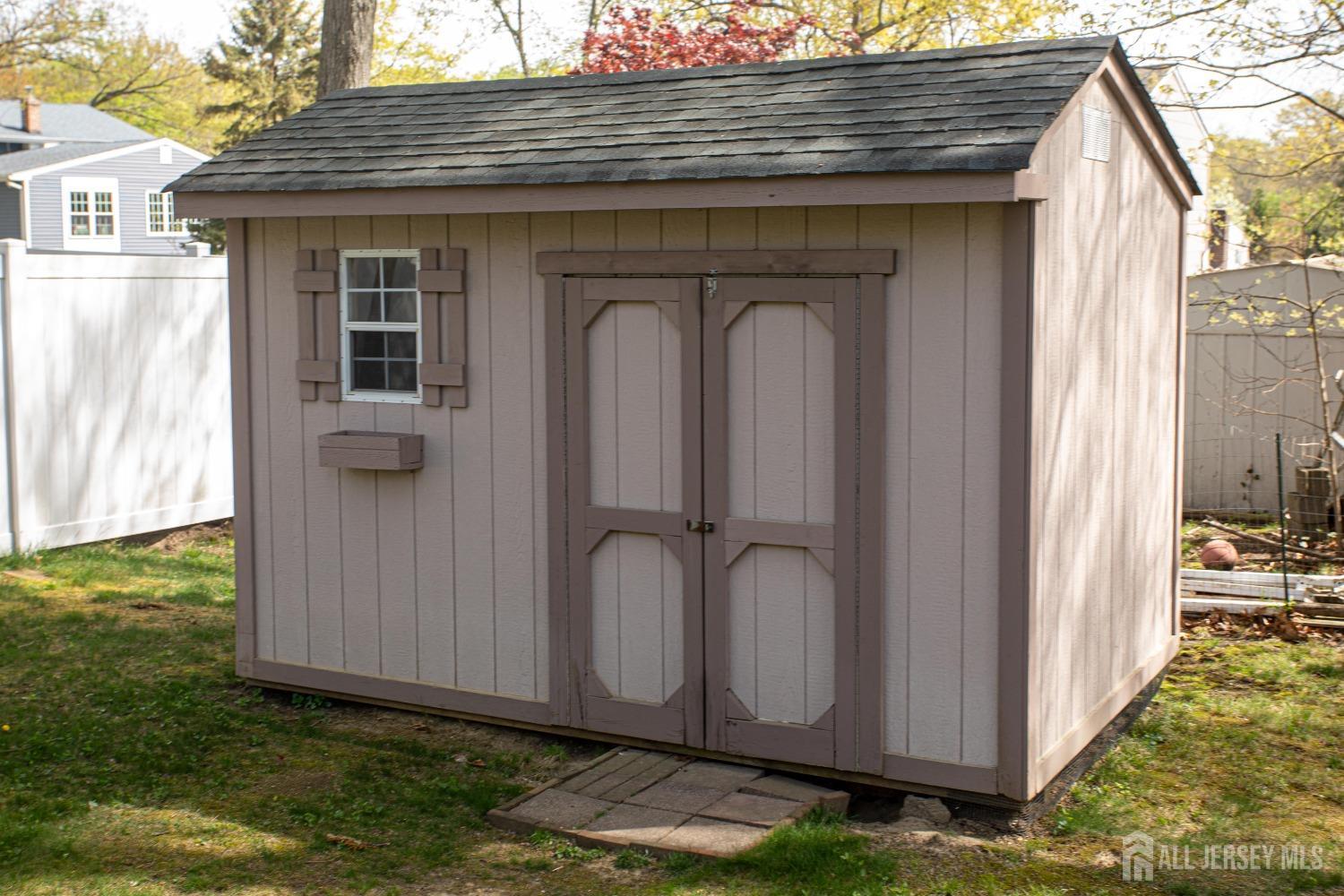 7 Colt Court, East Brunswick, New Jersey image 4