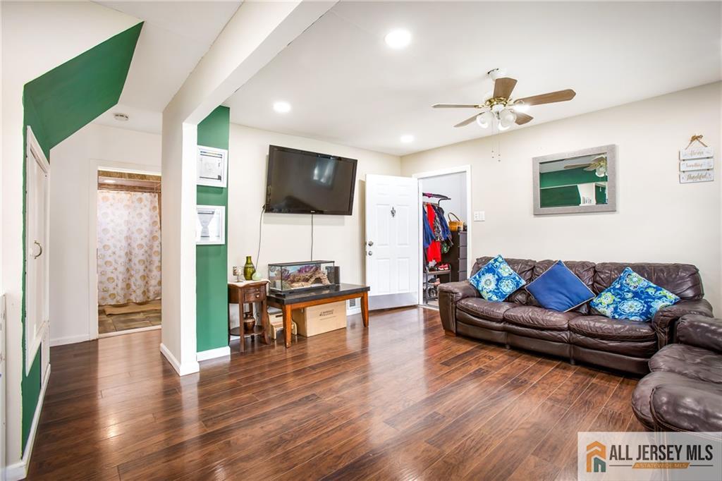 48 Central Avenue, Piscataway, New Jersey image 16