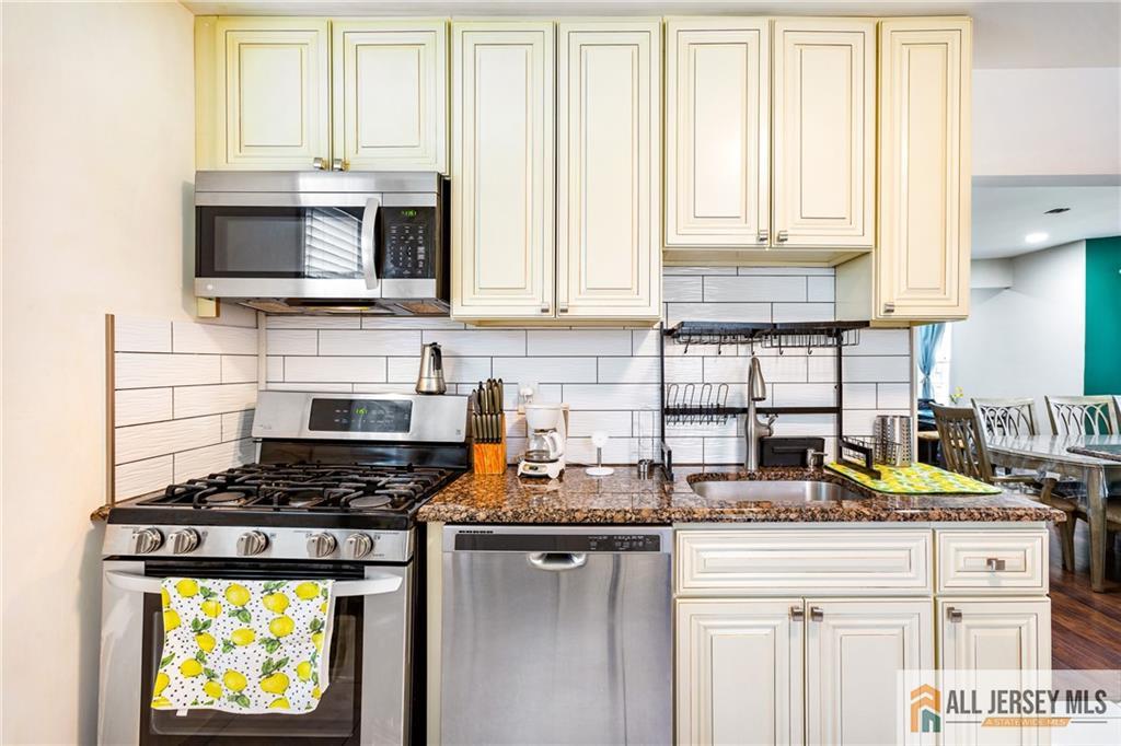 48 Central Avenue, Piscataway, New Jersey image 23