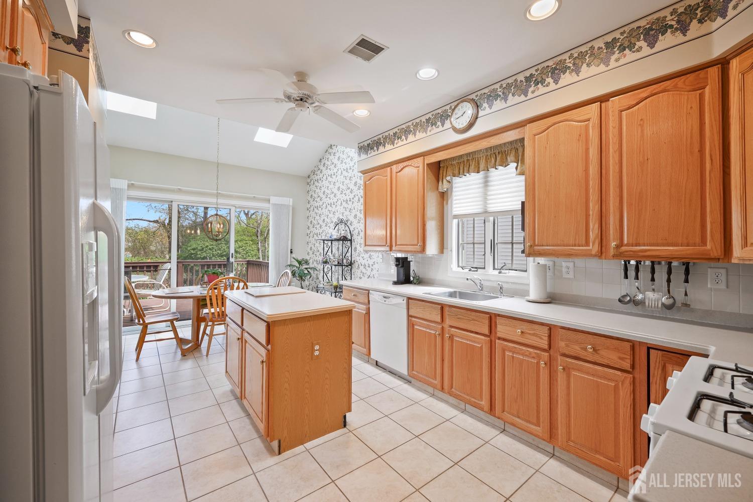 27 Dawson Lane, Monroe Township, New Jersey image 11
