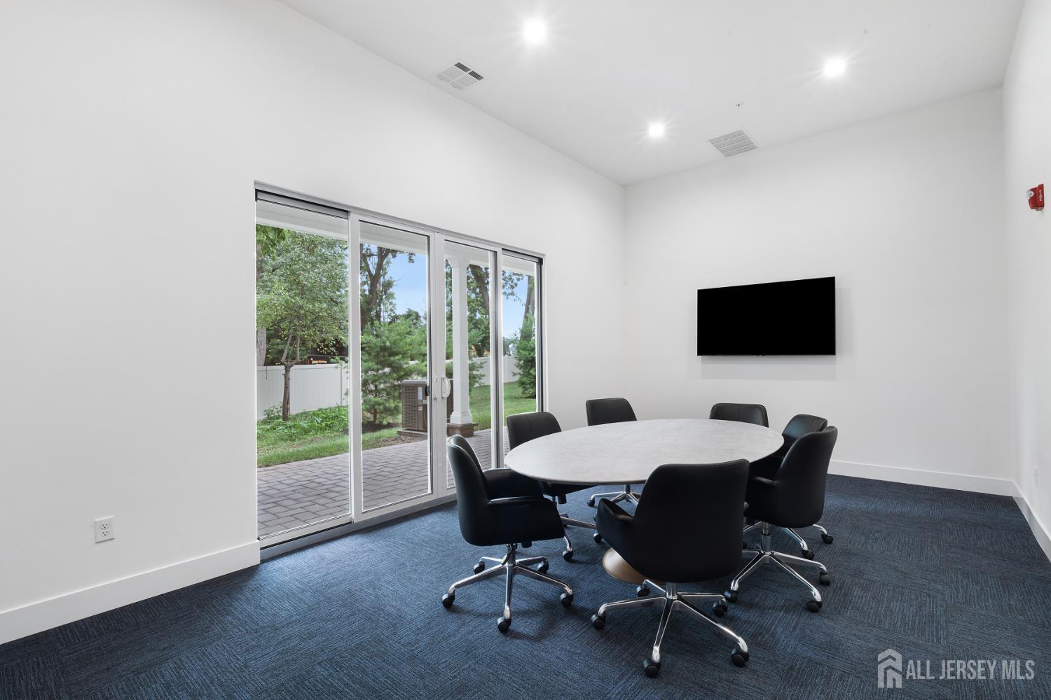 Piscataway, New Jersey 08854, United States, 2 Bedrooms Bedrooms, ,3 BathroomsBathrooms,Residential,Active,173743