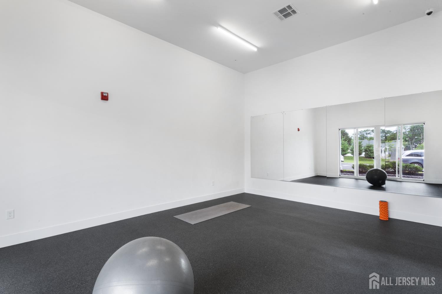 Piscataway, New Jersey 08854, United States, 2 Bedrooms Bedrooms, ,3 BathroomsBathrooms,Residential,Active,173743