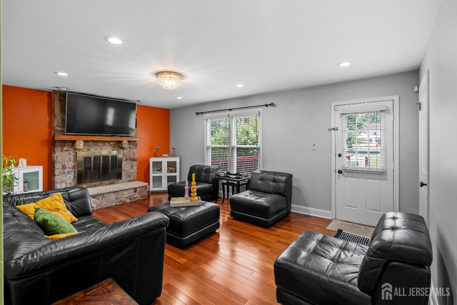 West Windsor, New Jersey 08550, United States, 4 Bedrooms Bedrooms, ,3 BathroomsBathrooms,Residential,Coming Soon,169062