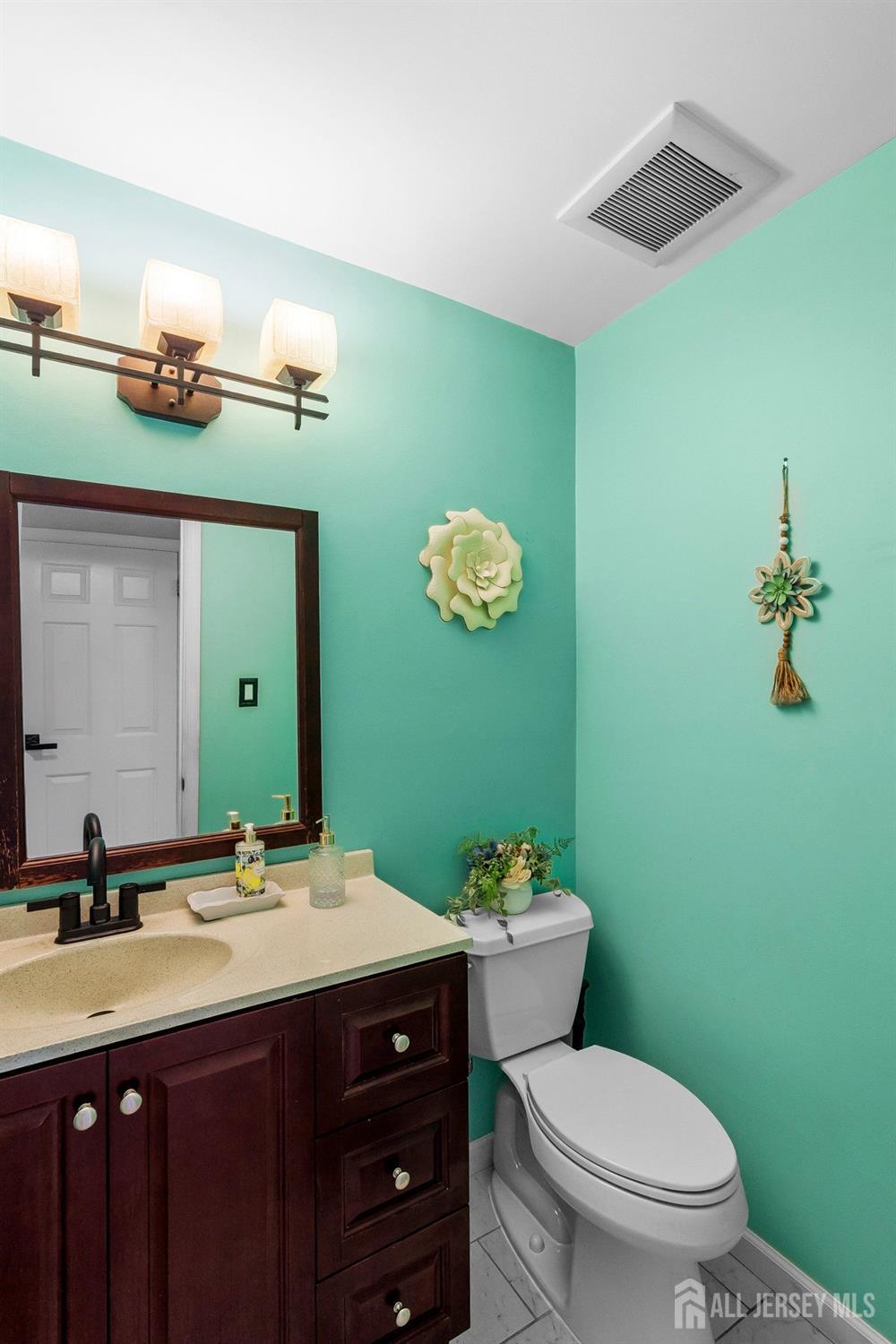 West Windsor, New Jersey 08550, United States, 4 Bedrooms Bedrooms, ,3 BathroomsBathrooms,Residential,Coming Soon,169062