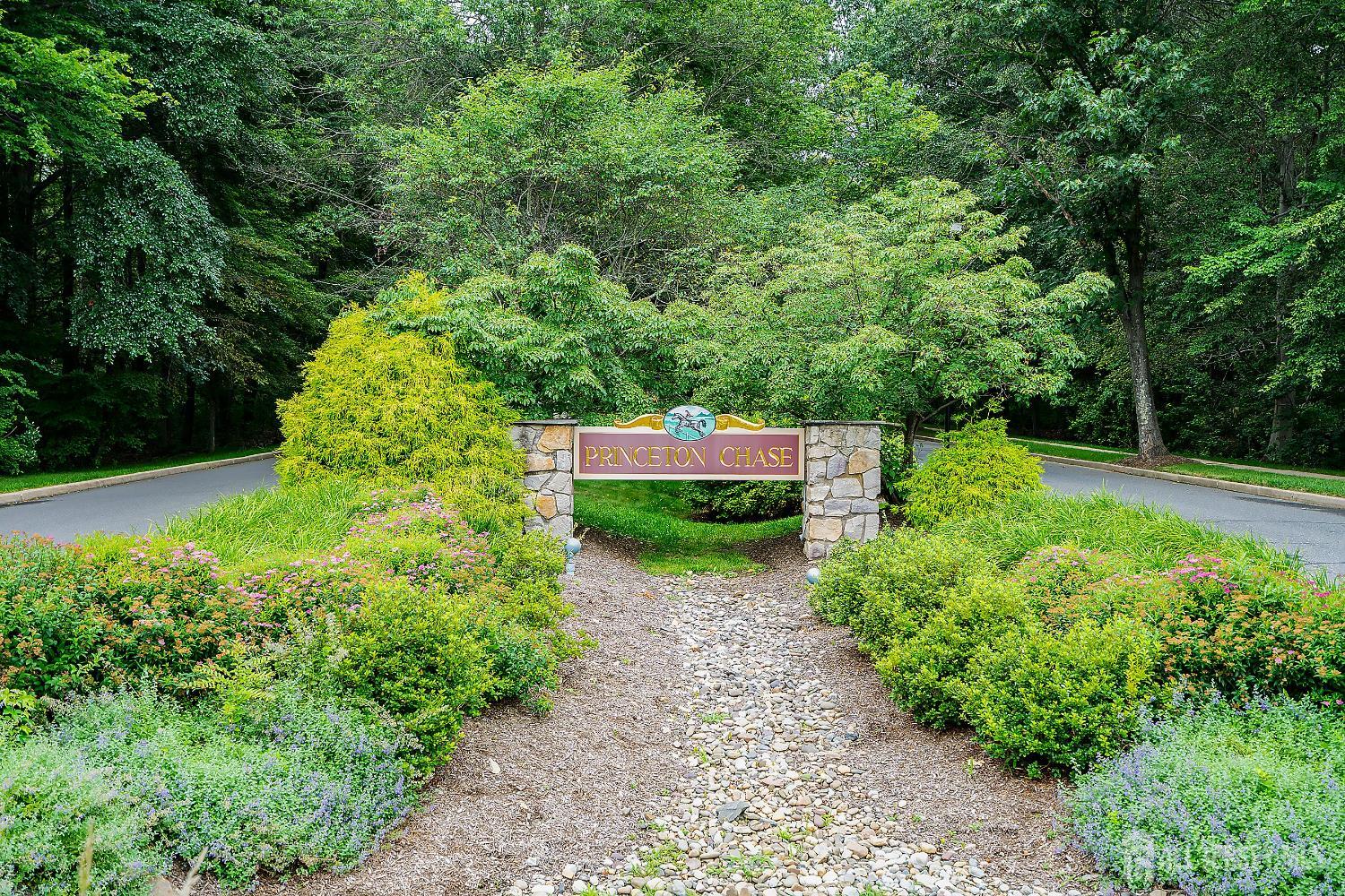 West Windsor, New Jersey 08550, United States, 4 Bedrooms Bedrooms, ,3 BathroomsBathrooms,Residential,Coming Soon,169062