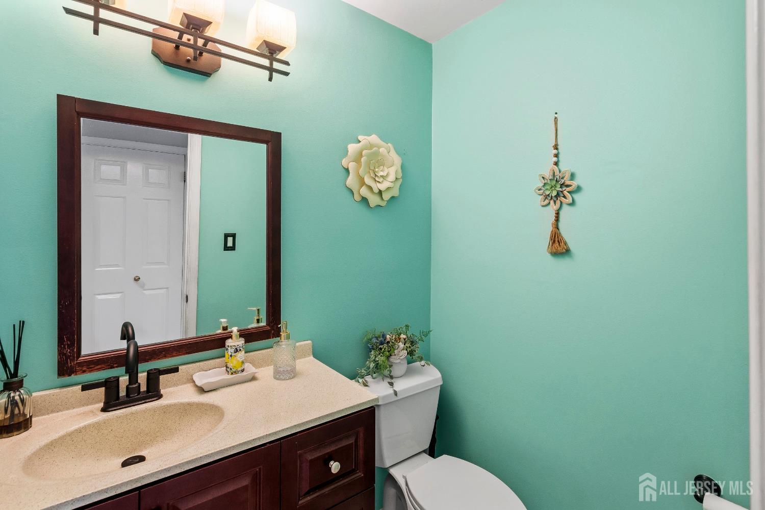 West Windsor, New Jersey 08550, United States, 4 Bedrooms Bedrooms, ,3 BathroomsBathrooms,Residential,Coming Soon,169062