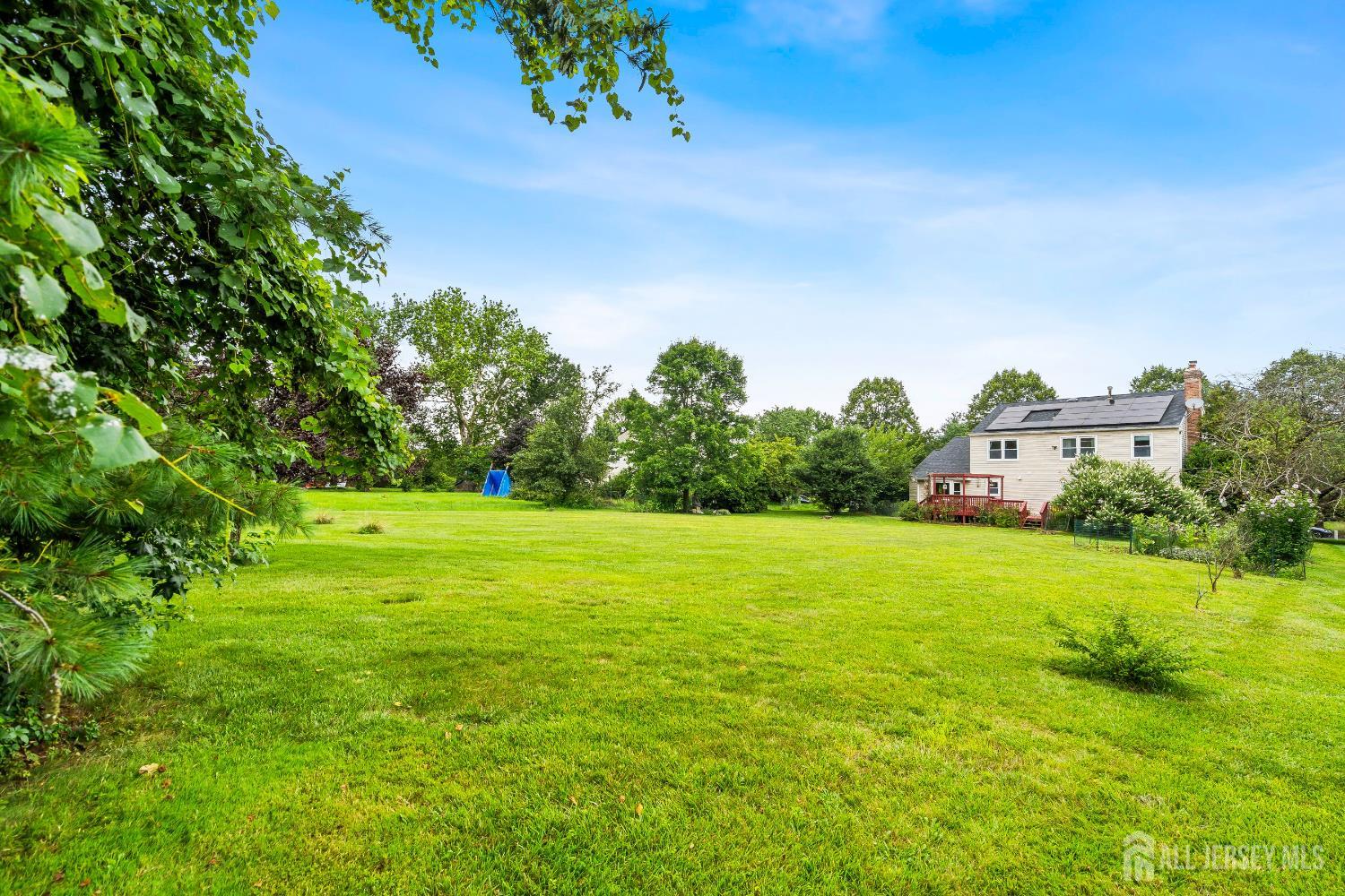 West Windsor, New Jersey 08550, United States, 4 Bedrooms Bedrooms, ,3 BathroomsBathrooms,Residential,Coming Soon,169062