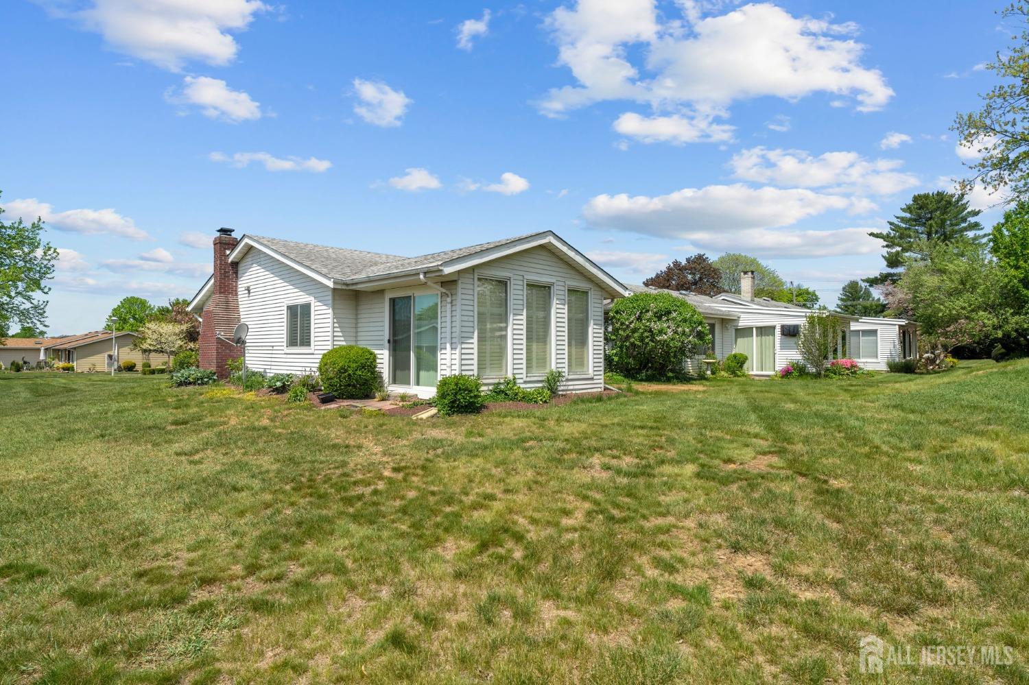 339 Quinton Drive #339C, Monroe Township, New Jersey image 4
