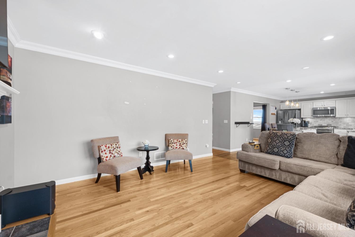 8 Harmony Way, Sewaren, New Jersey image 19