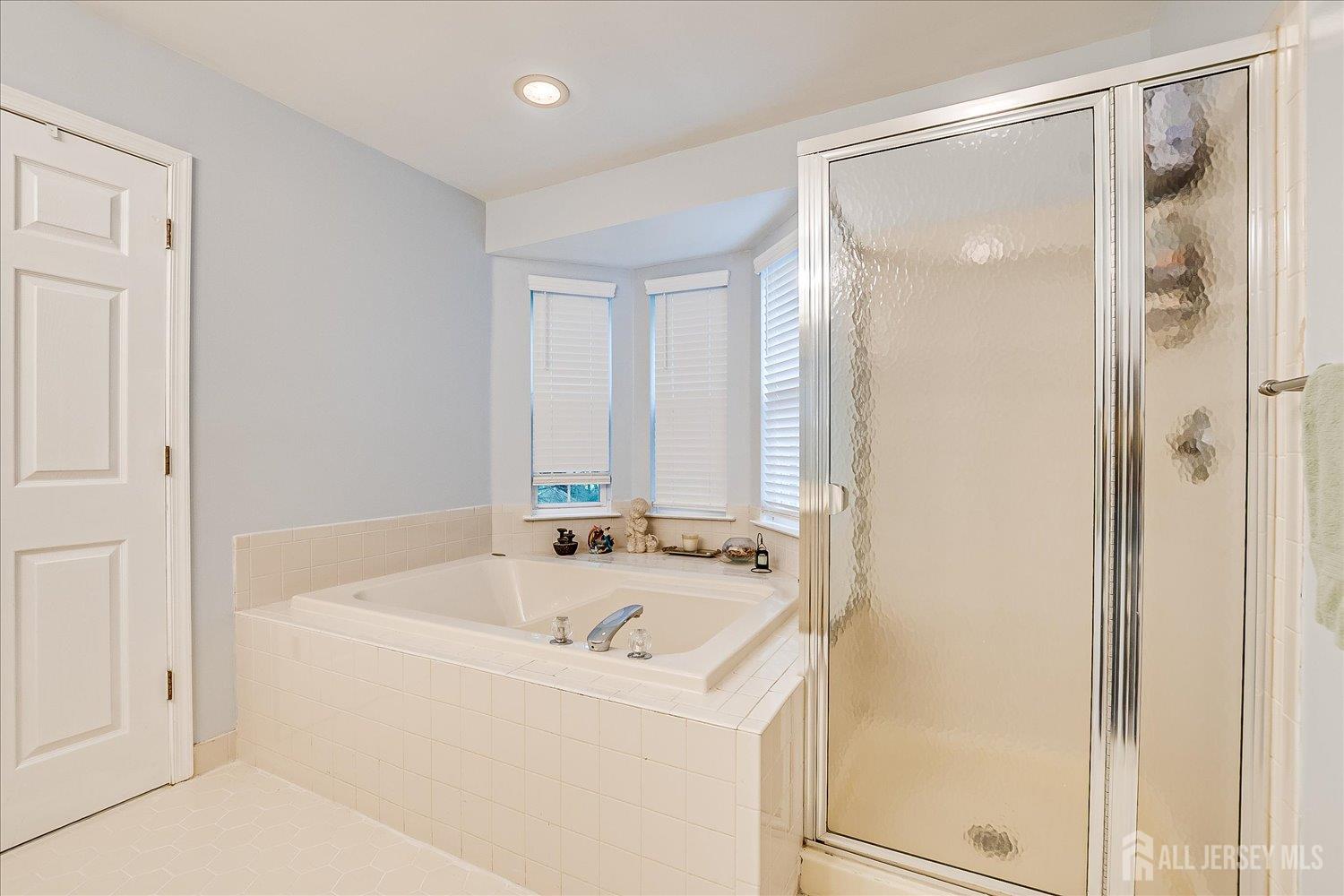 7 Cambridge Court, East Brunswick, New Jersey image 38