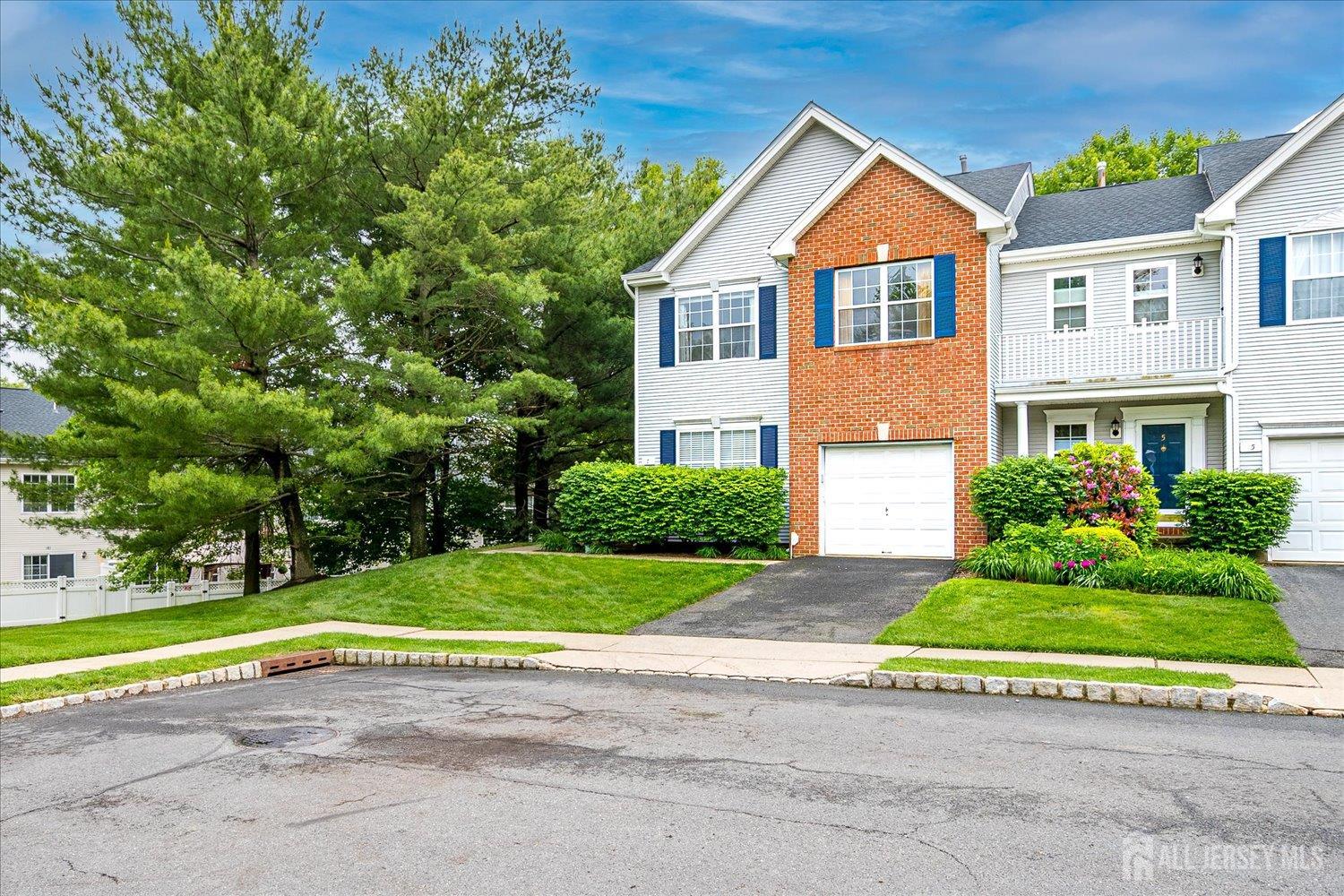 7 Cambridge Court, East Brunswick, New Jersey image 3