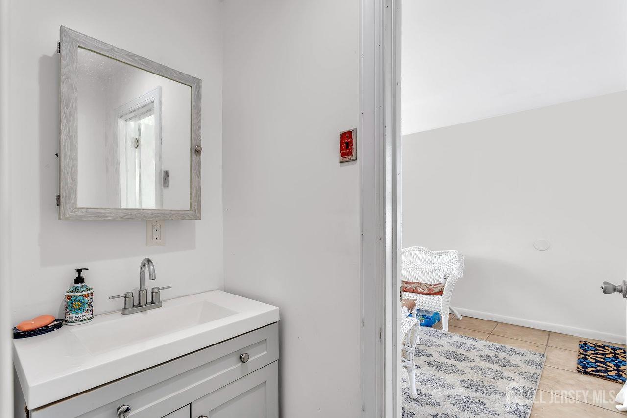 109 S Harrison Avenue, Iselin, New Jersey image 14