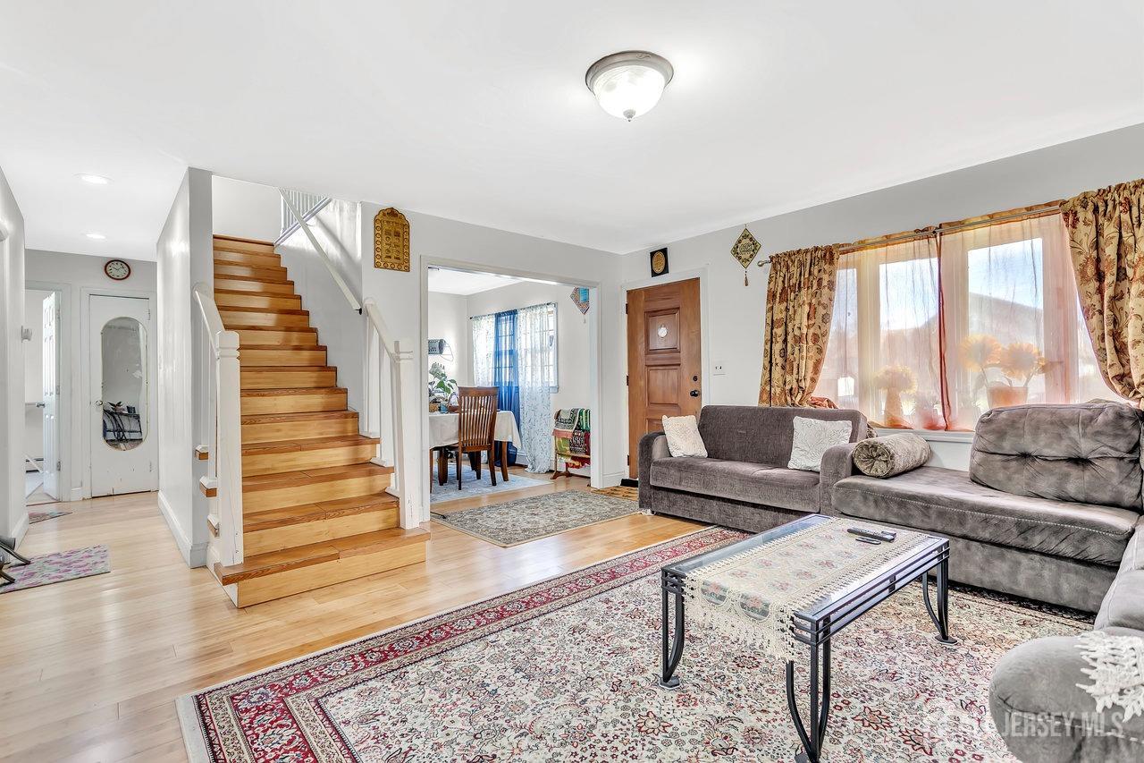 109 S Harrison Avenue, Iselin, New Jersey image 7